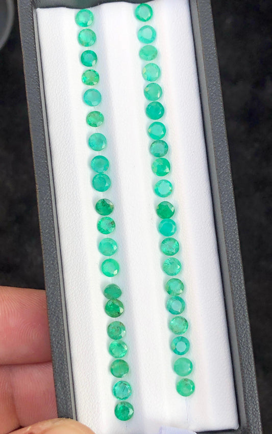 Beautiful faceted Natural Emerald lot Available for sale