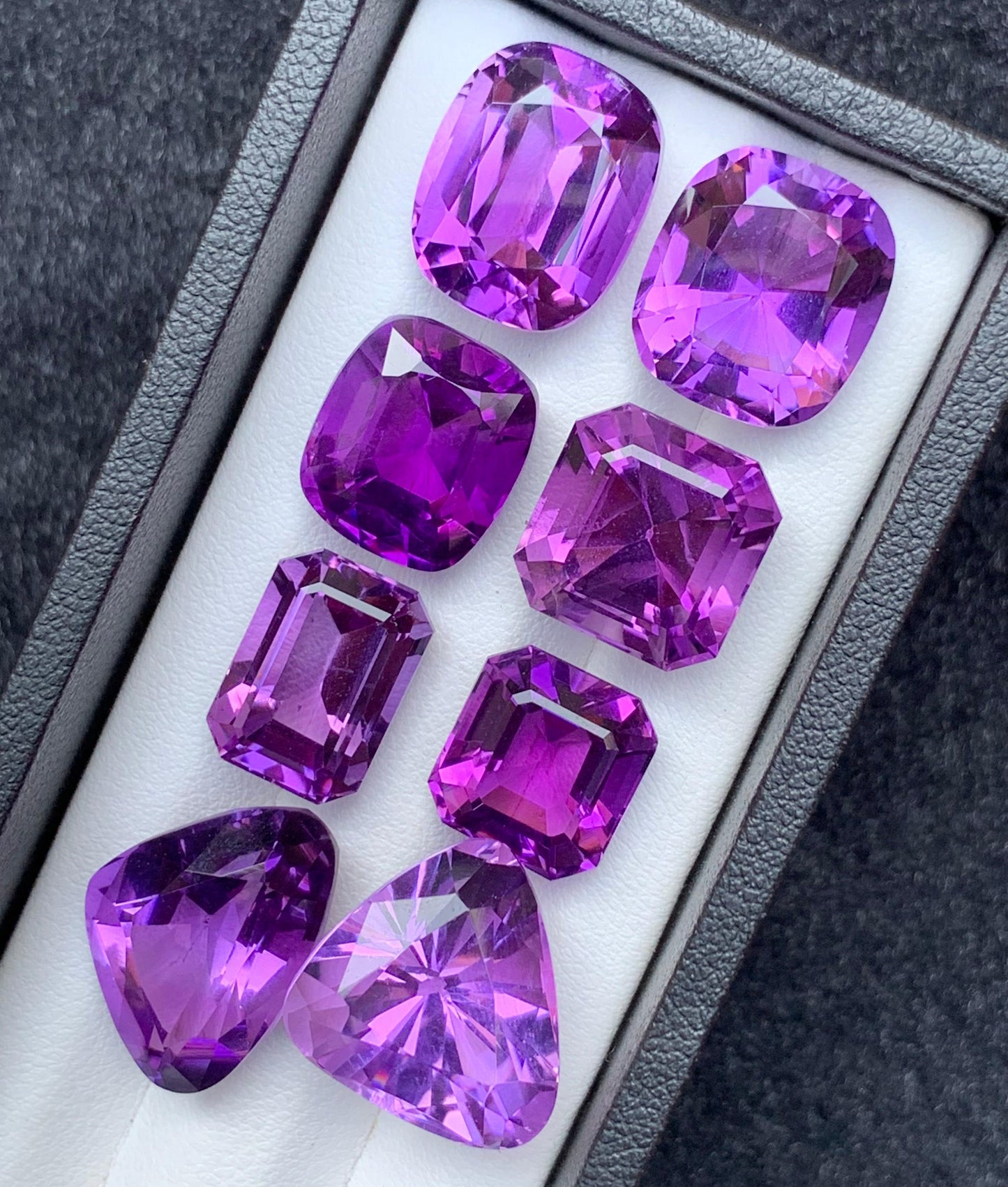 Stunning faceted natural Amethyst available for sale  Weight: 74.75 Carats