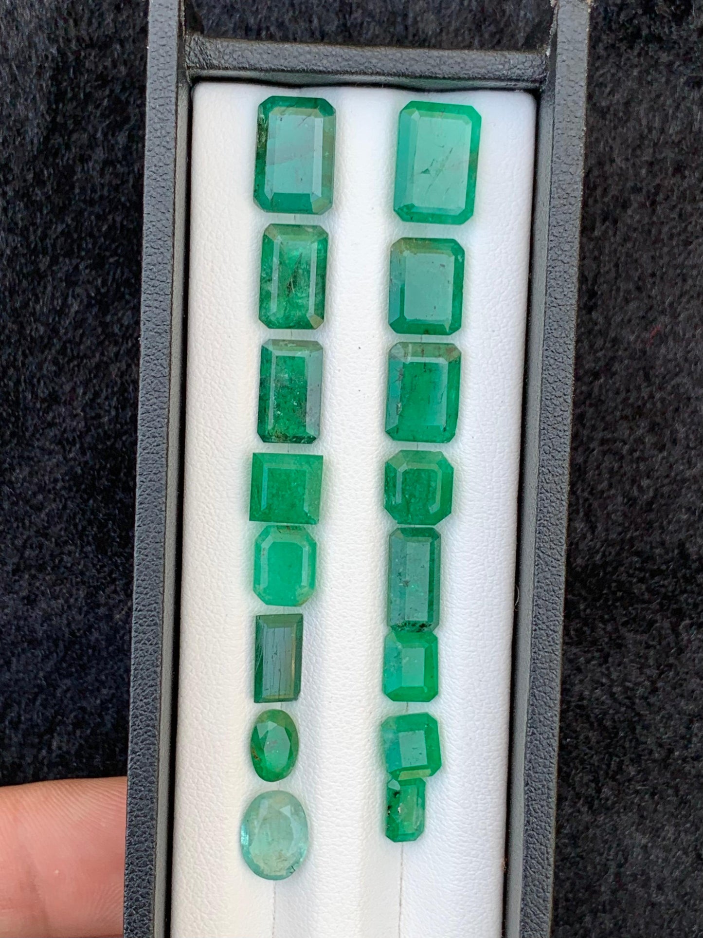 Gorgeous faceted natural Emerald lot available for sale