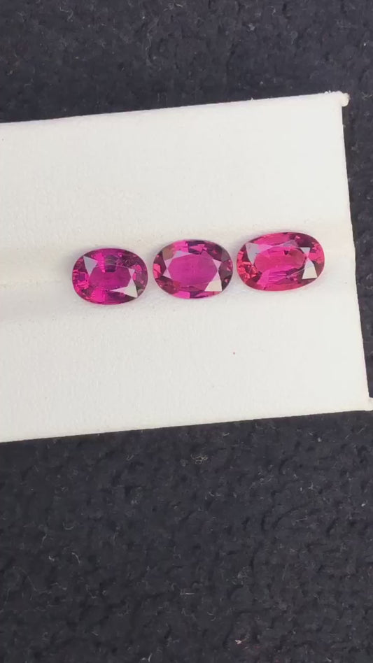 4.55 carat 9.5x8.5mm Rubellite tourmaline